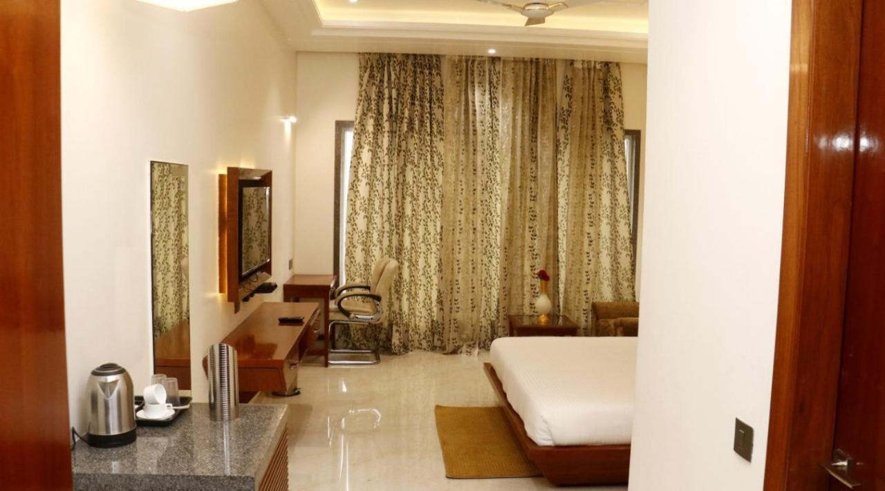 Moon And Mars Resort Tilsahri Buitenkant foto